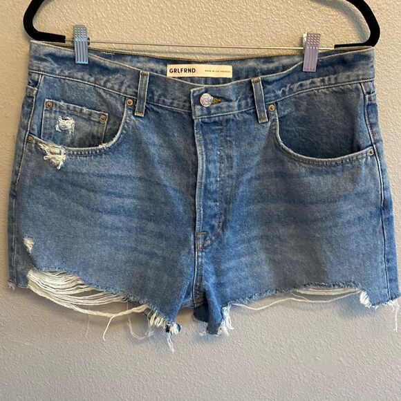 GRLFRND-The Hayden-Distressed boyfriend short-Size 30 - Picture 2 of 9